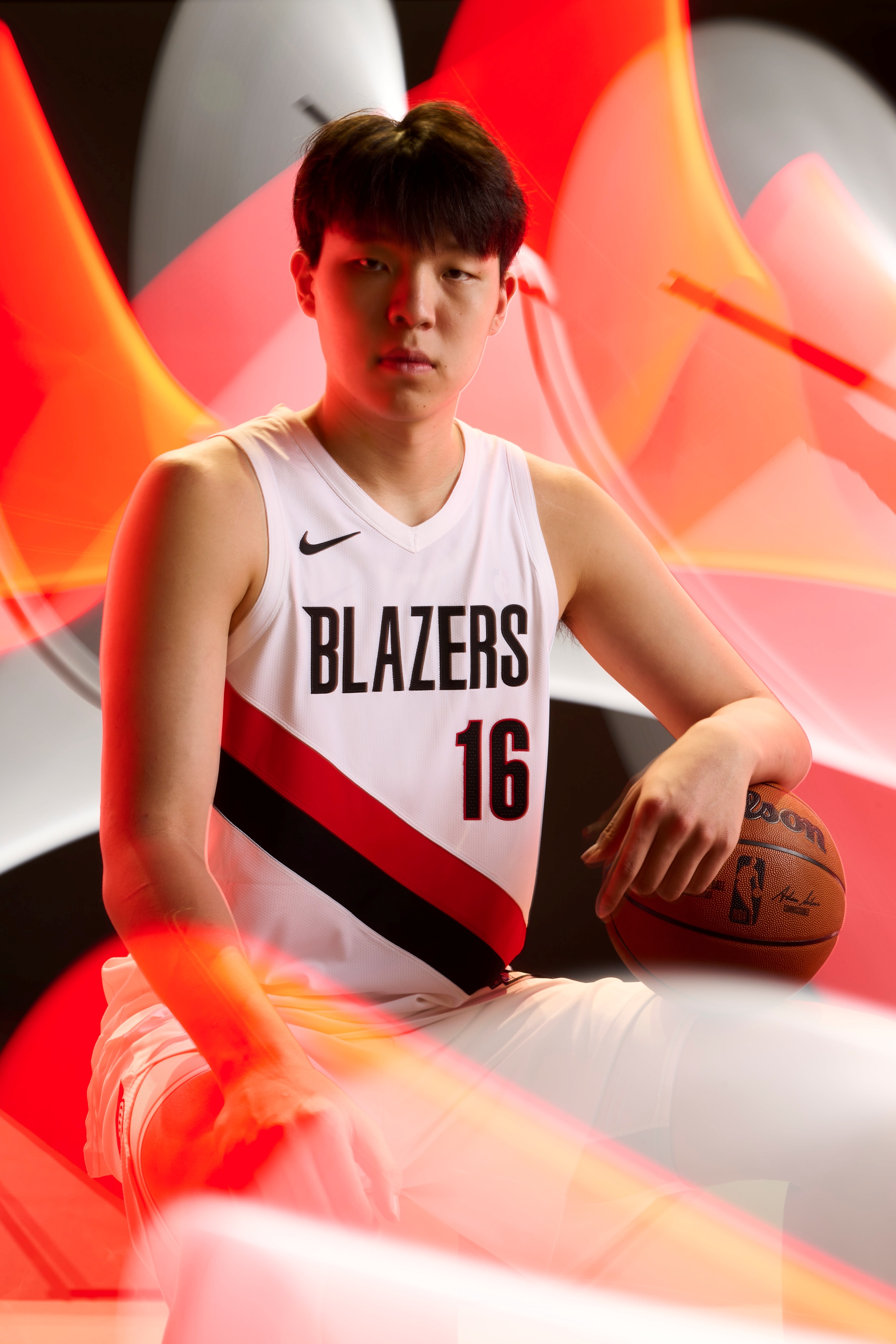 拓记：杨瀚森的篮板保护、犯规控制、选位判断、身体对抗还需打磨